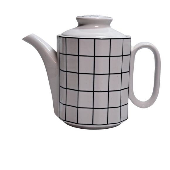 Teapot Made in Japan Blue White One Person Serving 5.5" Tall - Picture 1 of 6